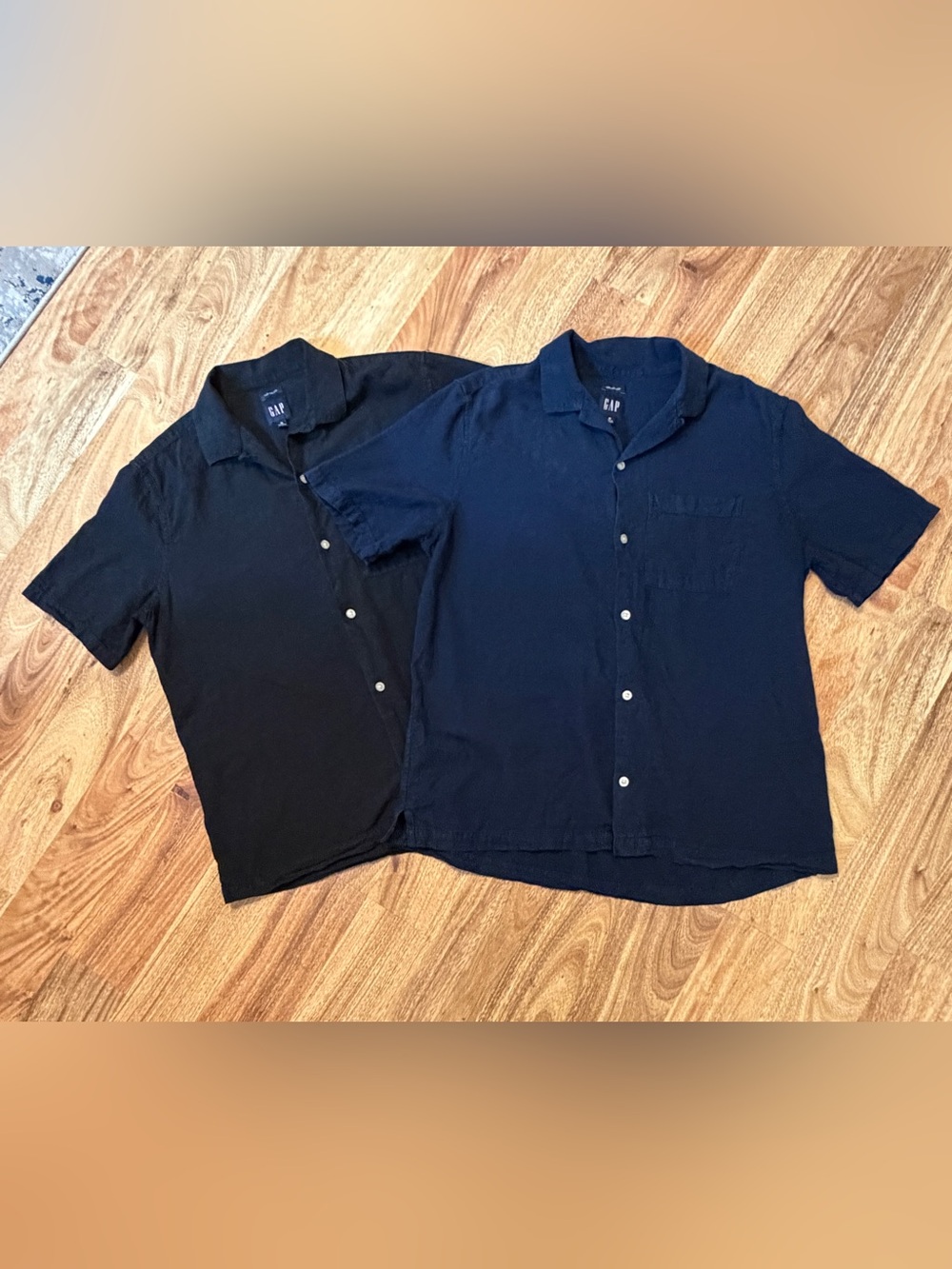 GAP Men’s Short-Sleeve Button Down Shirt Duo - Black & Navy